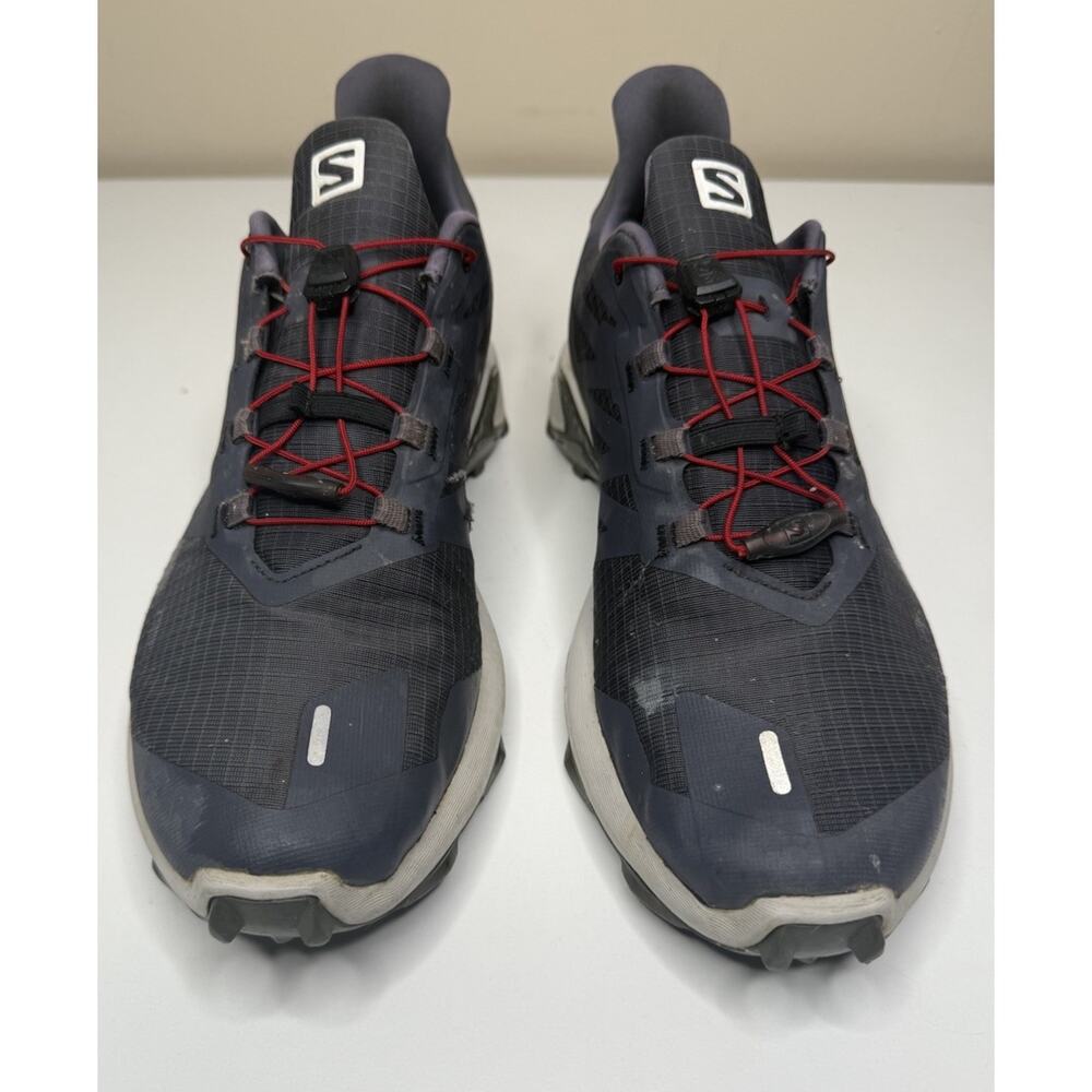 Men’s 11.5 Salomon Black and Red Athletic Hiking Trail Sneakers - Picture 2 of 12